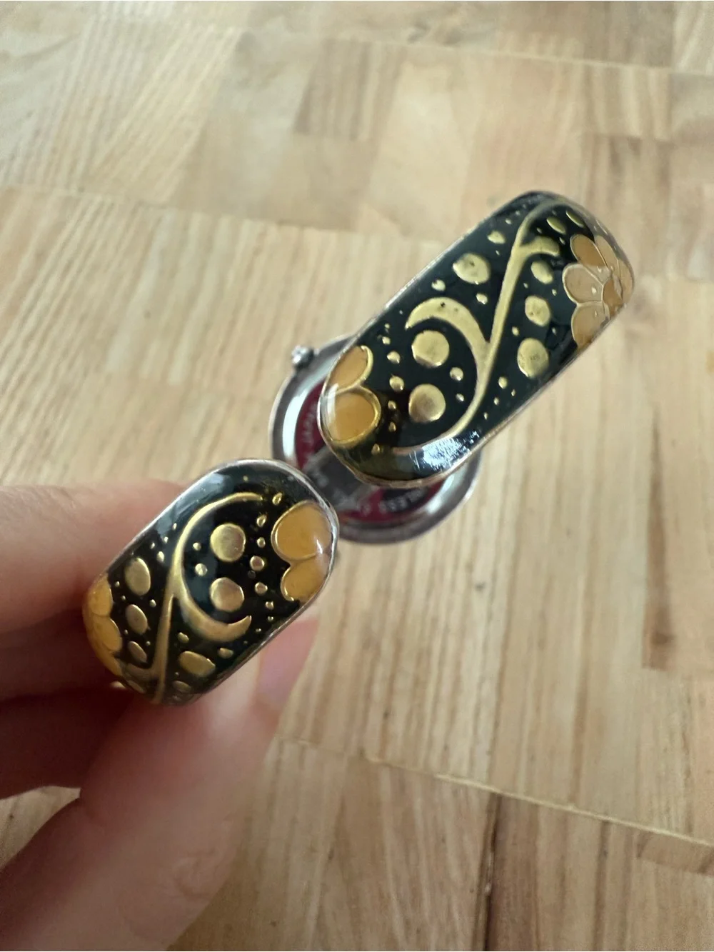Cardini ladies elephant hidden watch cuff bracelet NEW BATTERY